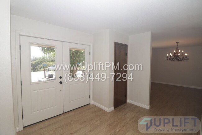 Building Photo - 15436 Las Manzanitas Rd