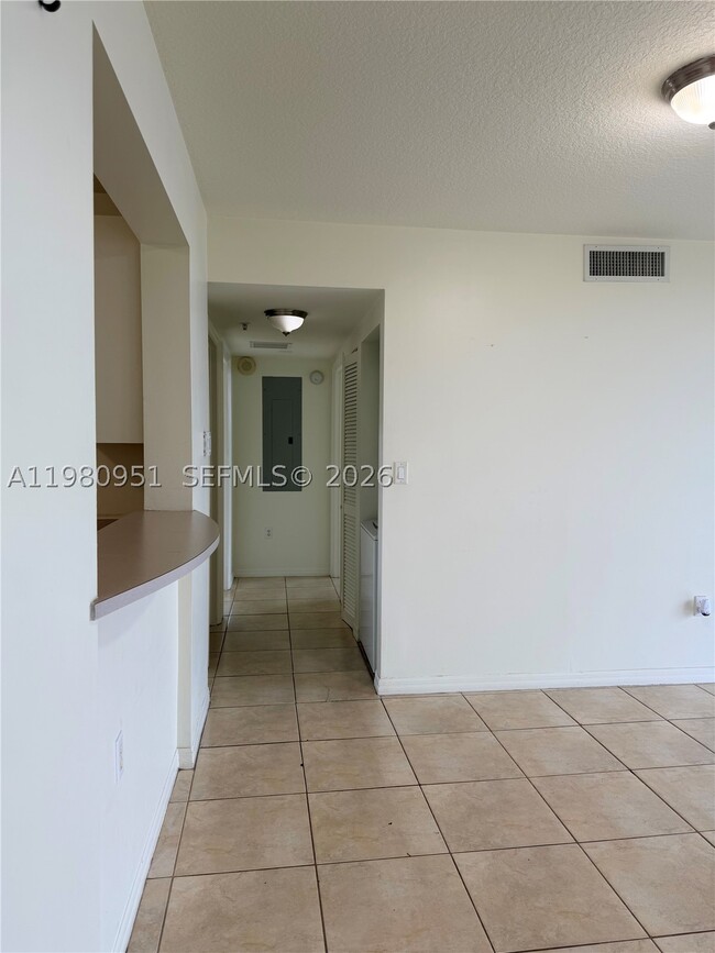 Building Photo - 900 SW 8th St