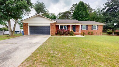 Building Photo - Remodeled 3 Bedroom Ranch with Fenced Backyard in Convenient Location