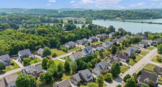 Building Photo - Knoxville 37934 - 4 bedroom 2 bath - call ...