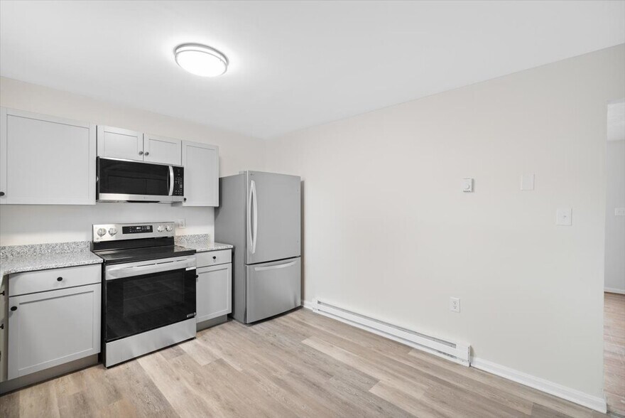 Building Photo - 513 Buckingham Dr