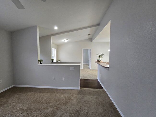 Building Photo - 837 Grand Regency Pointe