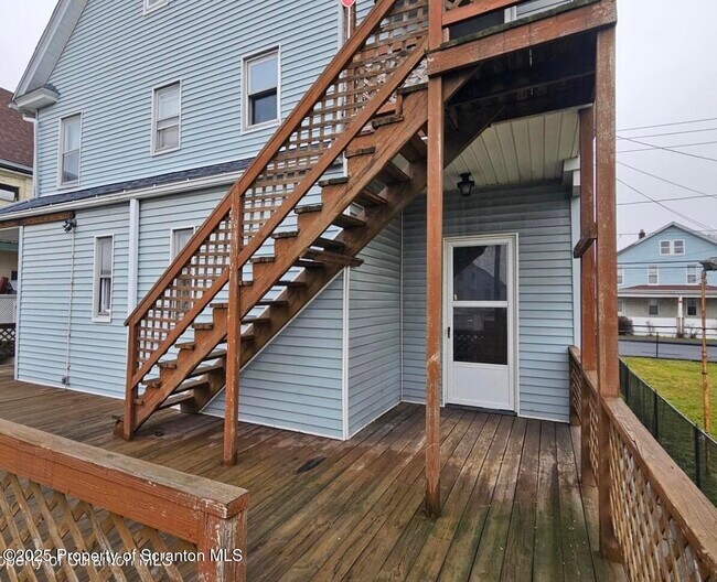 Building Photo - 1531 33 Washburn St