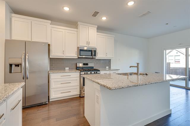 Building Photo - 2725 Splendor Ln