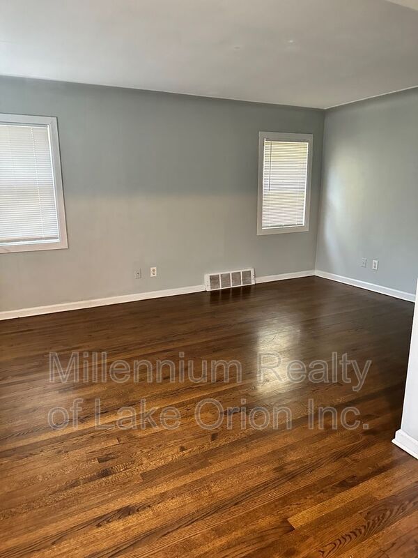 Building Photo - 603 Lenox Ave