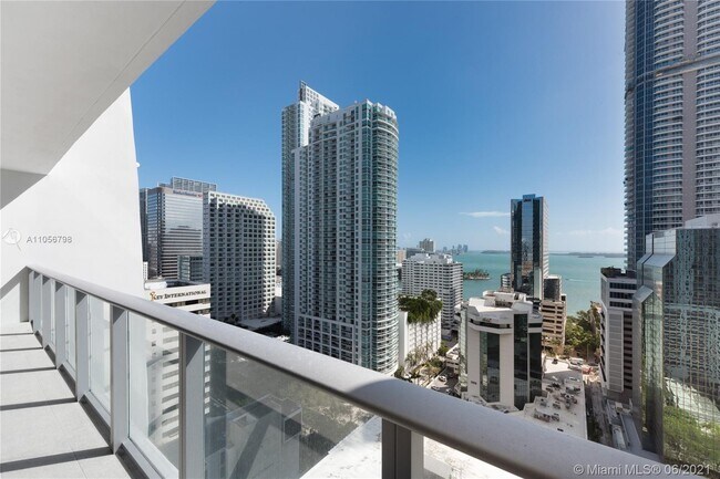 Primary Photo - 1010 Brickell Ave