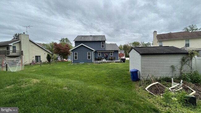 Building Photo - 215 Hitching Post Dr