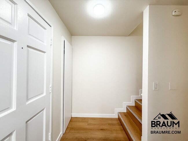 Building Photo - 14249 Friar St