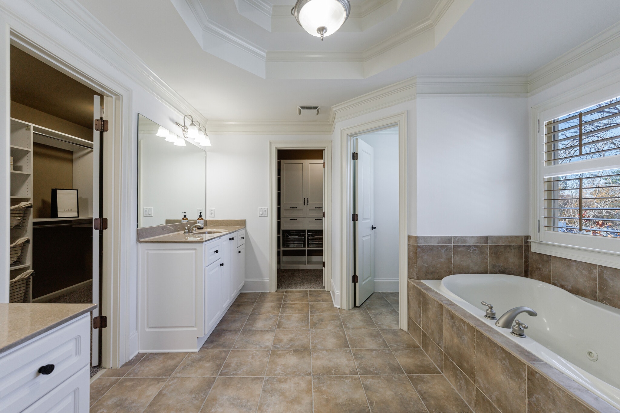 Building Photo - 1012 Madeline Ln