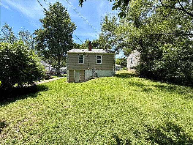 Building Photo - 7121 Lamont Dr