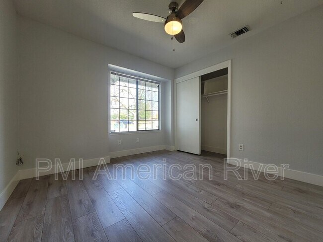 Building Photo - 5108 Parque Vista Way