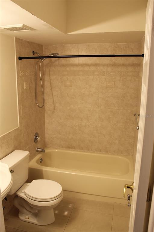 Building Photo - 5556 Pentail Cir