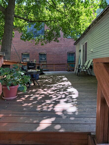 Building Photo - 1514 Ross Ave