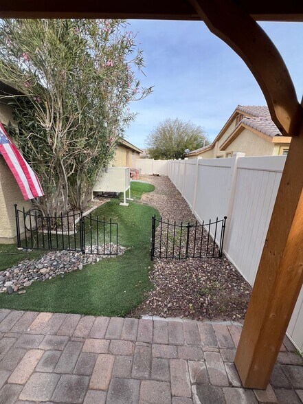 Building Photo - 3029 Blush Noisette Ave