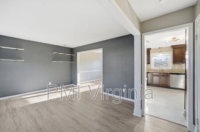 Building Photo - 4808 Boxford Rd