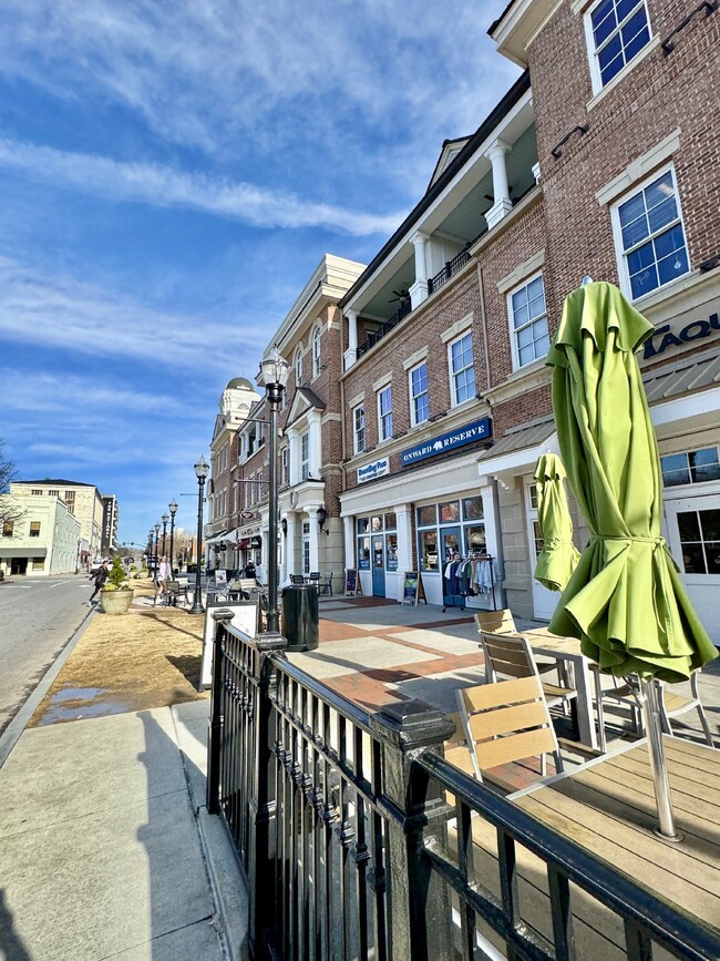 Building Photo - Be the First to Live in This Beautiful 5 B...