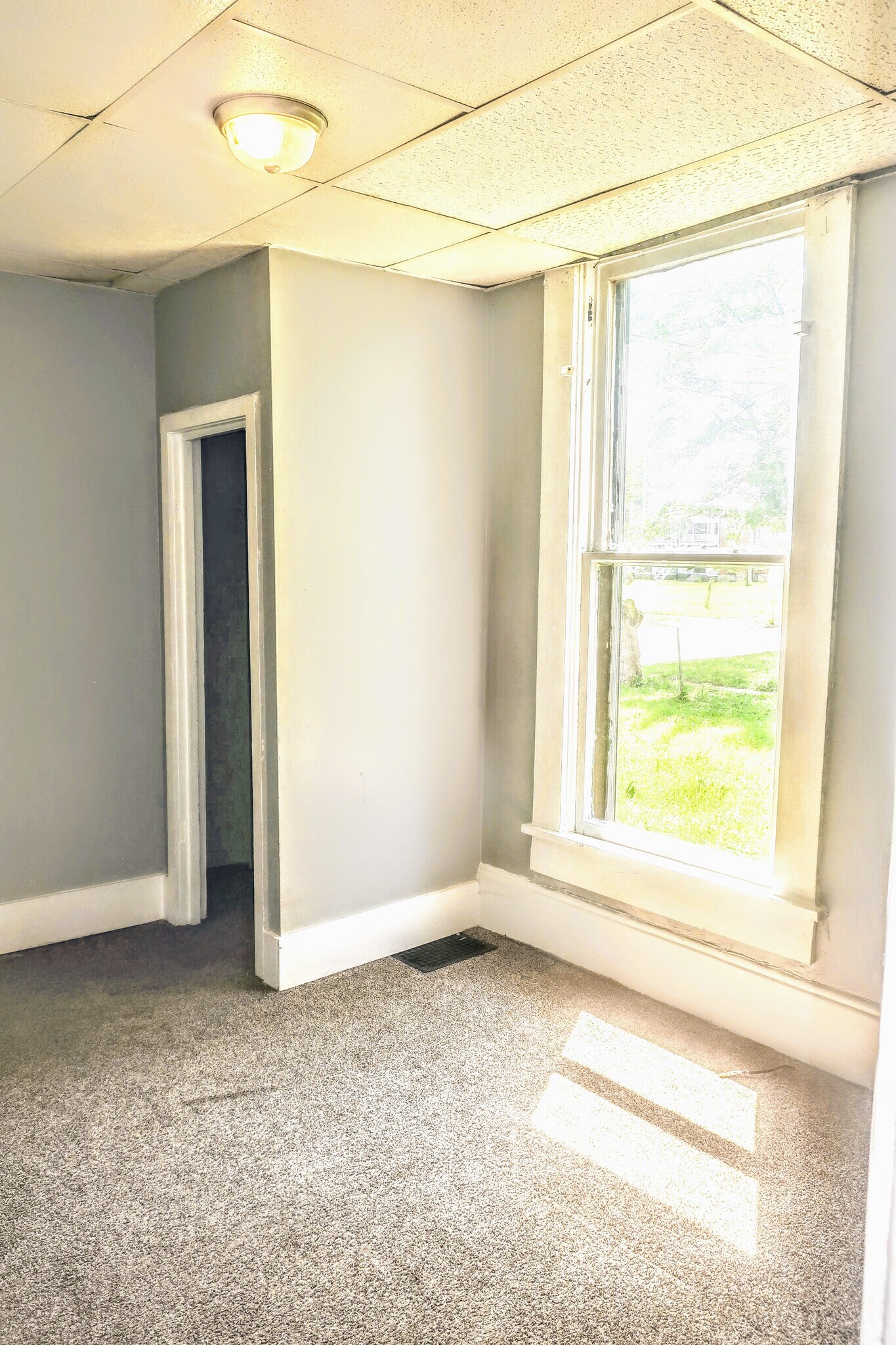 Building Photo - 306 E North St