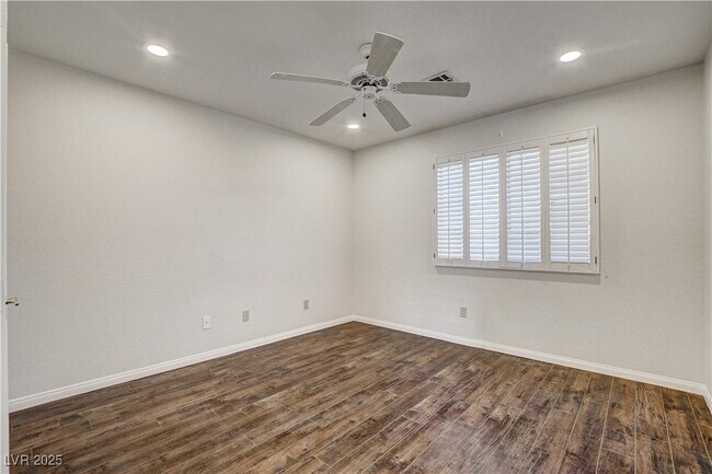 Building Photo - 9405 Mast Dr