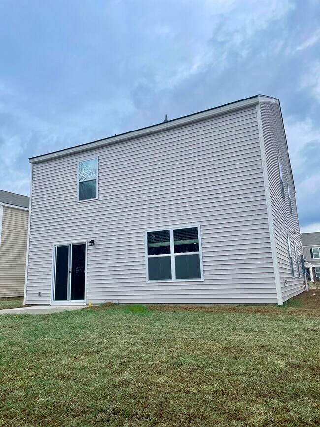 Building Photo - Available Soon!