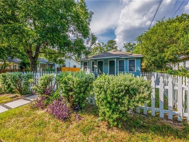 Building Photo - 906 Capitol Ct