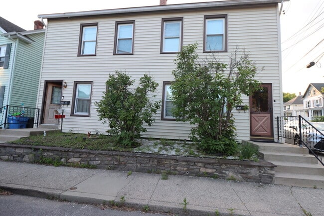 Building Photo - 50 Golden St