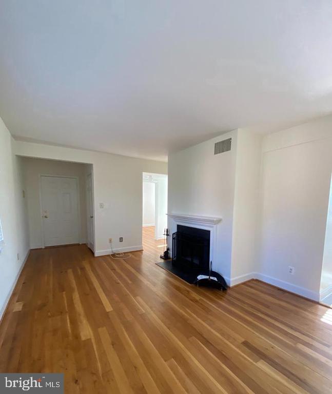 Building Photo - 1109 N Pitt St