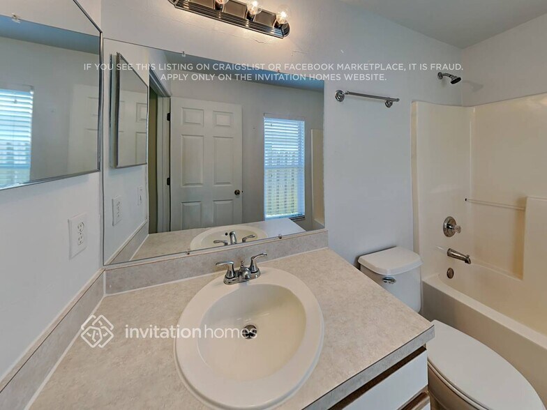 Building Photo - 4712 White Heron Dr