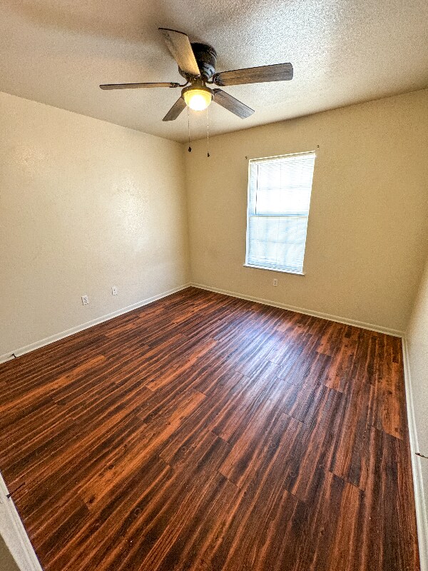 Building Photo - 207 Betty Jane Ln