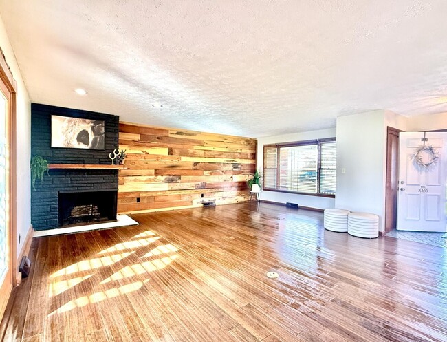 Building Photo - 10695 Lockbourne Eastern Rd