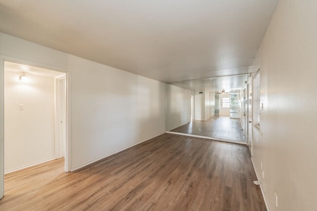 Building Photo - Updated Two Bedroom and One and Half Bathrooms apartment upstairs in the Cultural District!