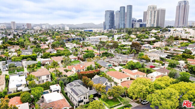 Building Photo - 10372 Tennessee Ave