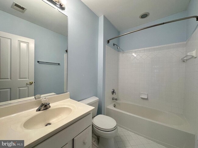 Building Photo - 1460 Carrington Ridge Ln