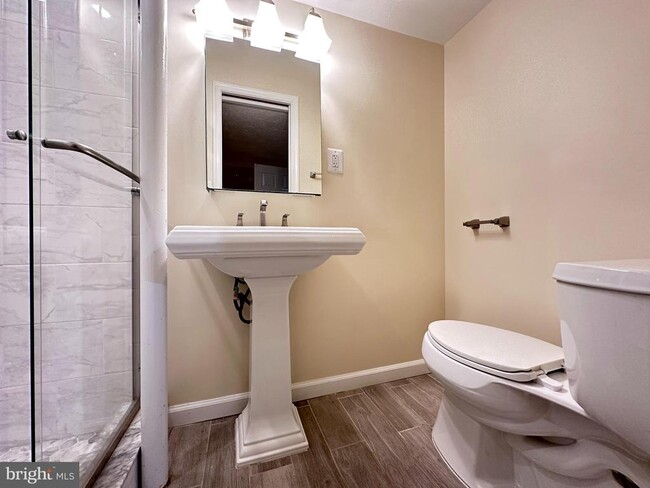 Building Photo - 6715 Cub Run Ct