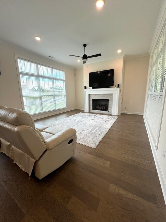 Building Photo - 4826 Annabell Cir S