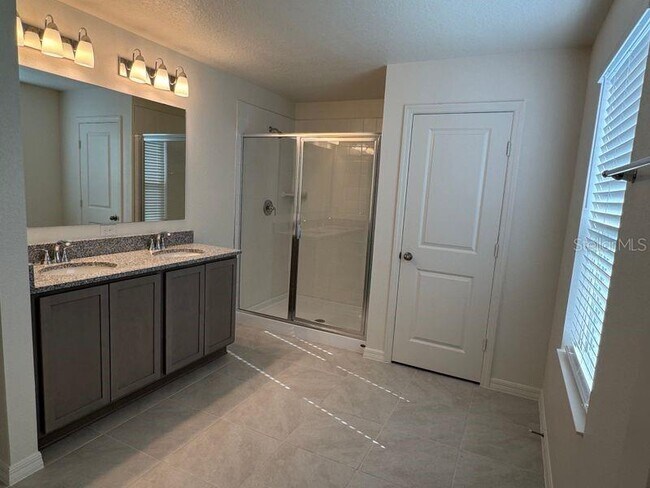 Building Photo - 317 Sunbrook Dr