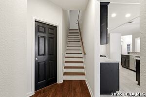 Building Photo - 1615 Lookout Point