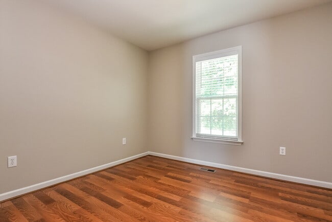 Building Photo - 312 Occidental Dr