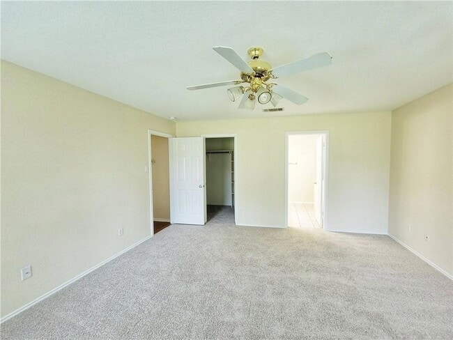 Building Photo - 503 Lafayette Square Dr