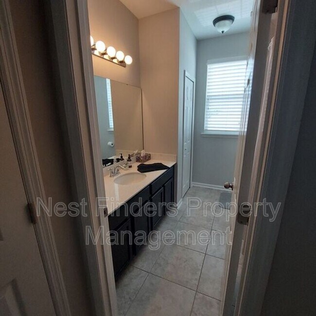 Building Photo - 7061 Azalea Grove Dr