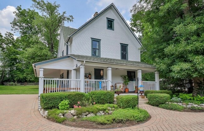 Country Living - 6N201 Denker Rd