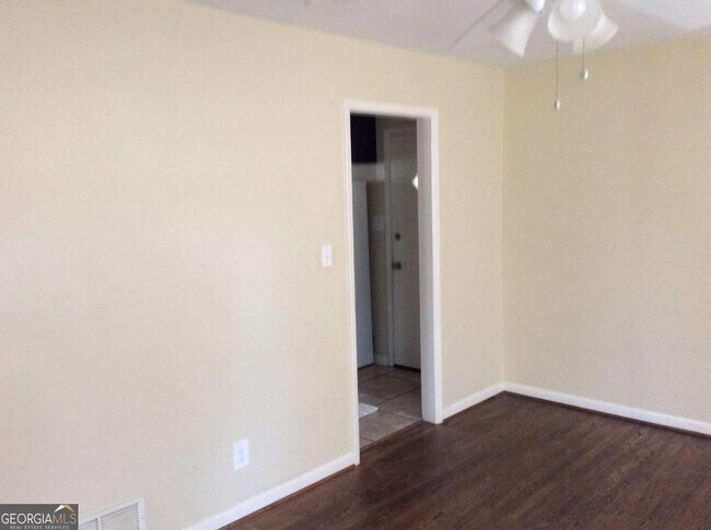 Building Photo - 3953 Camellia Trail