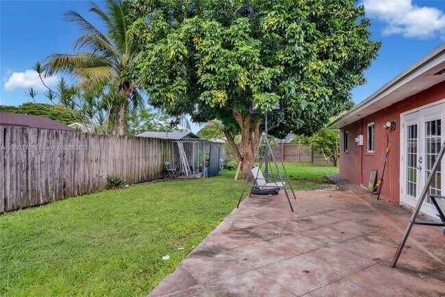 Building Photo - 26750 SW 124th Ave