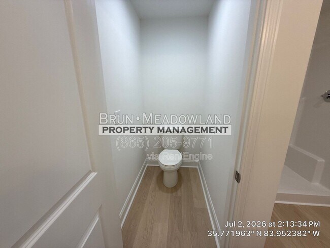 Building Photo - 1725 Bennett Vlg Dr