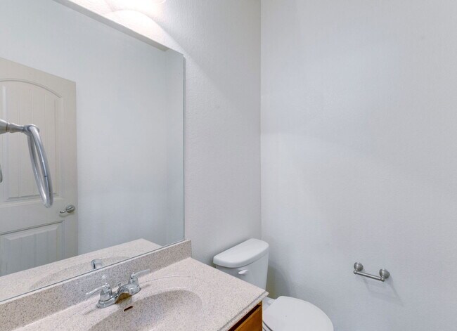 Building Photo - 2300 Dovetail St