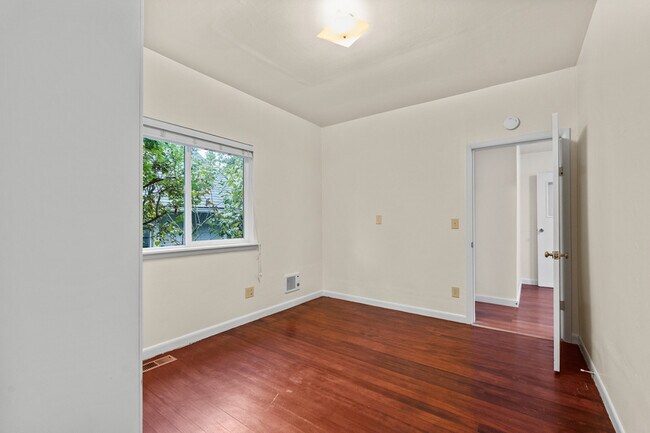 Building Photo - 4724 S Findlay St