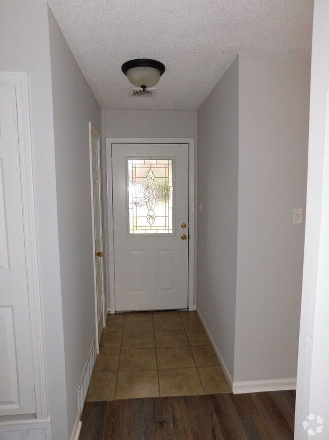 Building Photo - 6630 Gatewood Cir