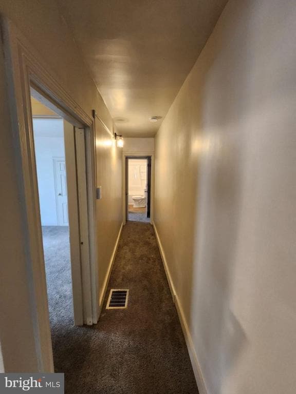 Building Photo - 84 Carpenter St