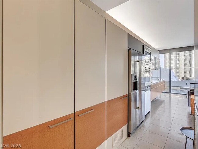 Building Photo - 3722 S Las Vegas Blvd