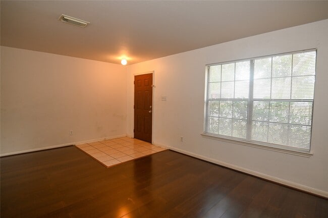 Building Photo - 3519 Benjamin Franklin Ln