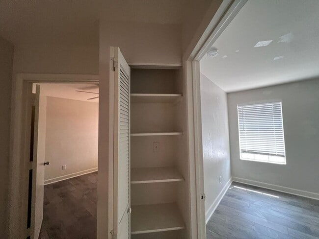 Building Photo - 3818 W Harrison St